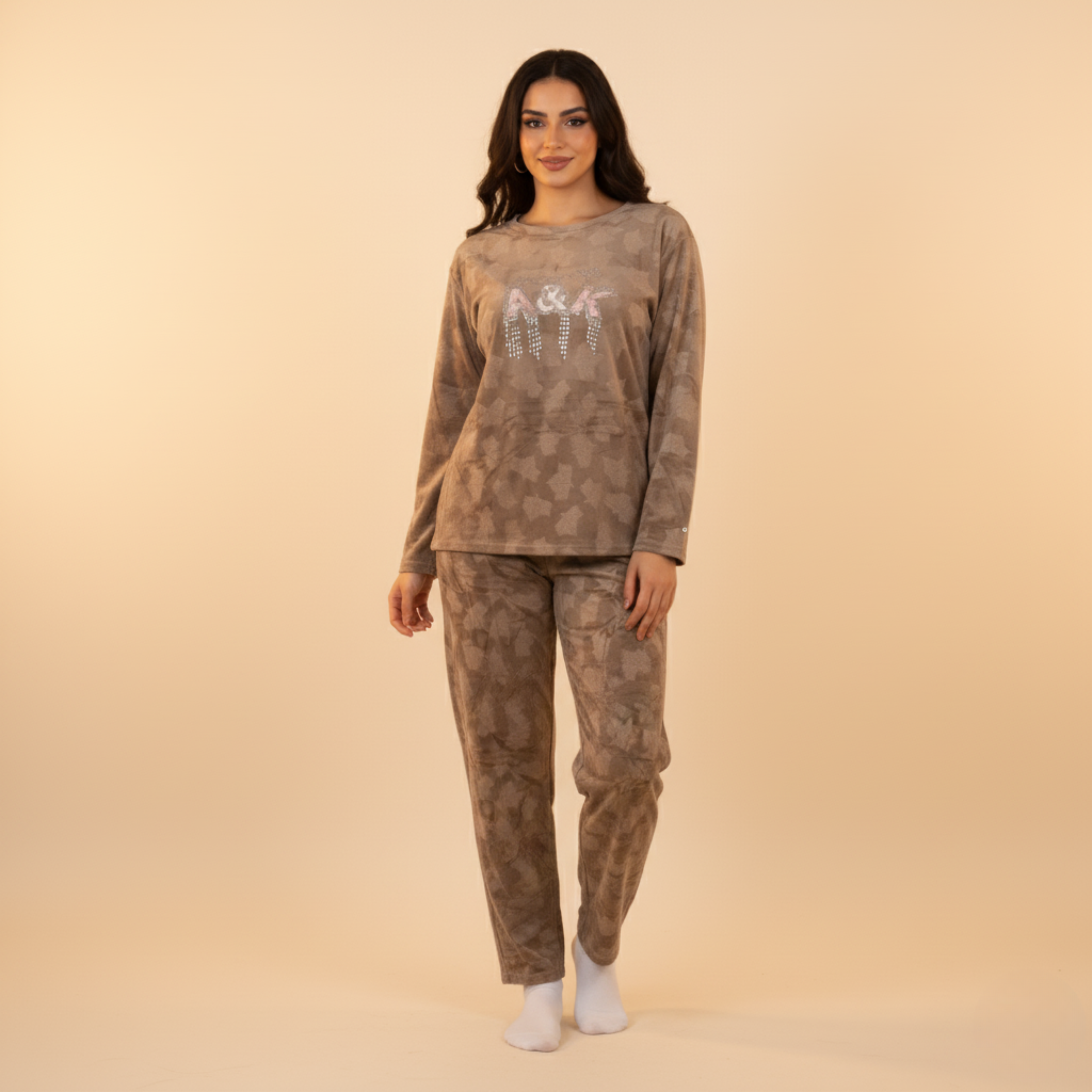 بيجامات قلوب بيضاء نسائية