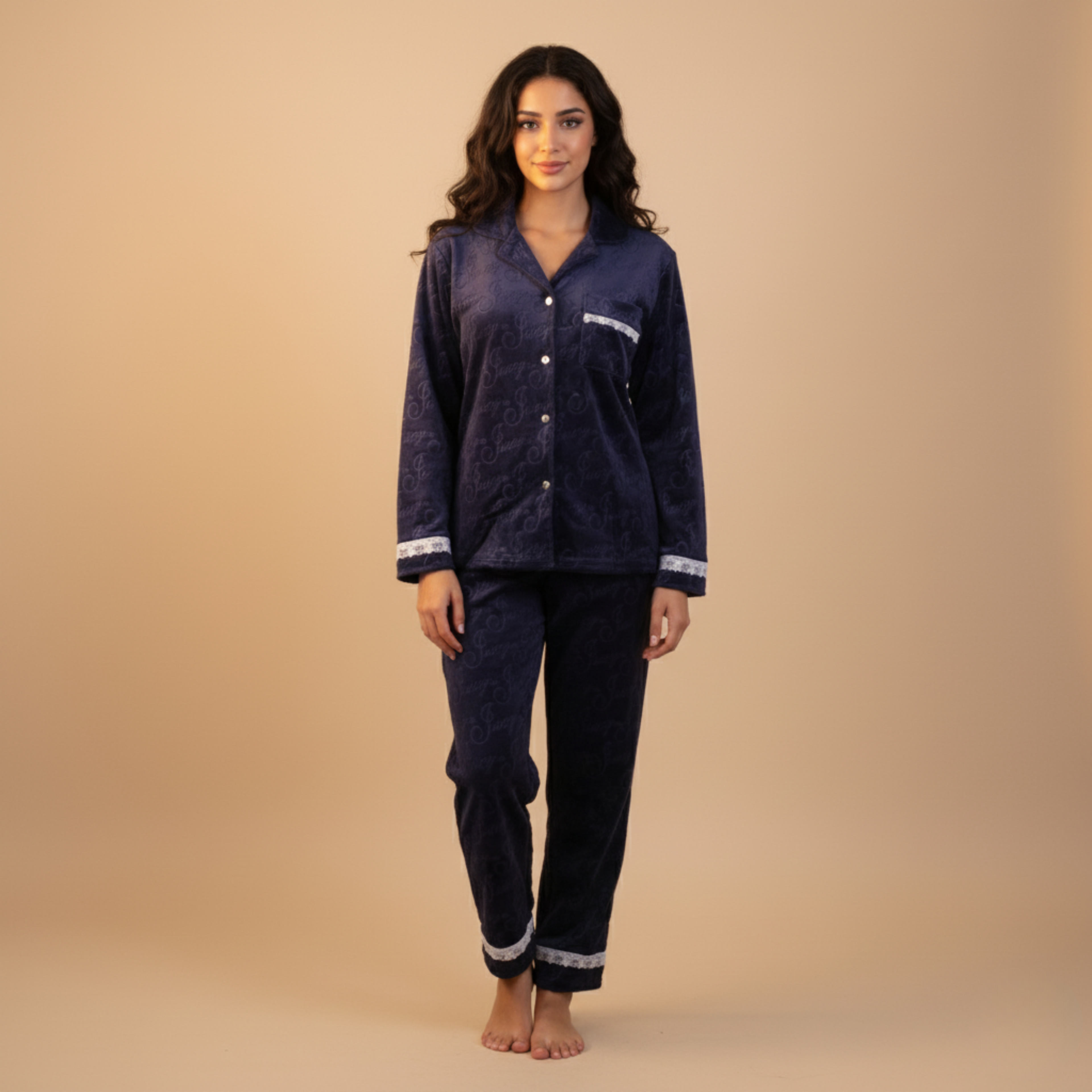 بيجامات قلوب بيضاء نسائية