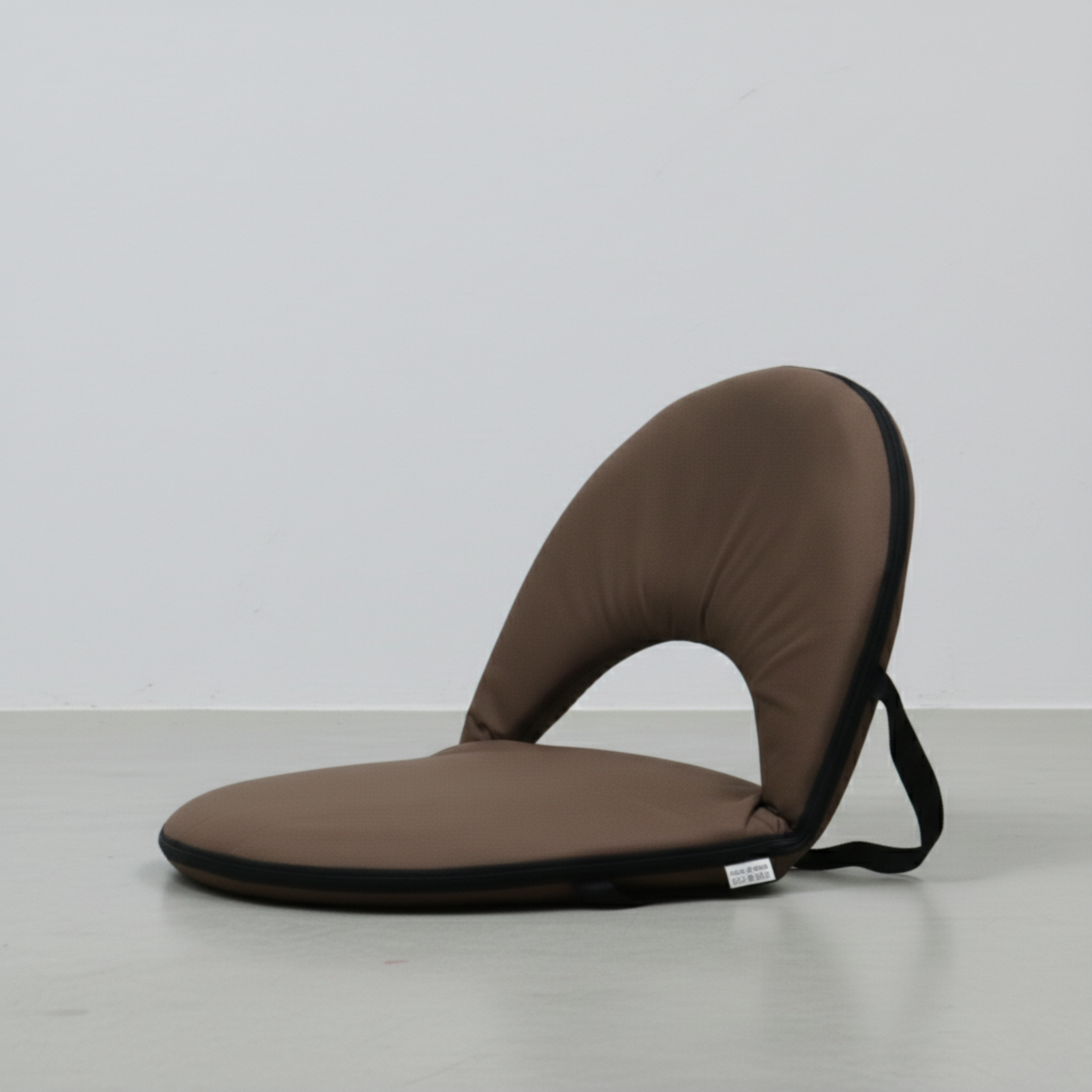 الكُرسي رقم C-04