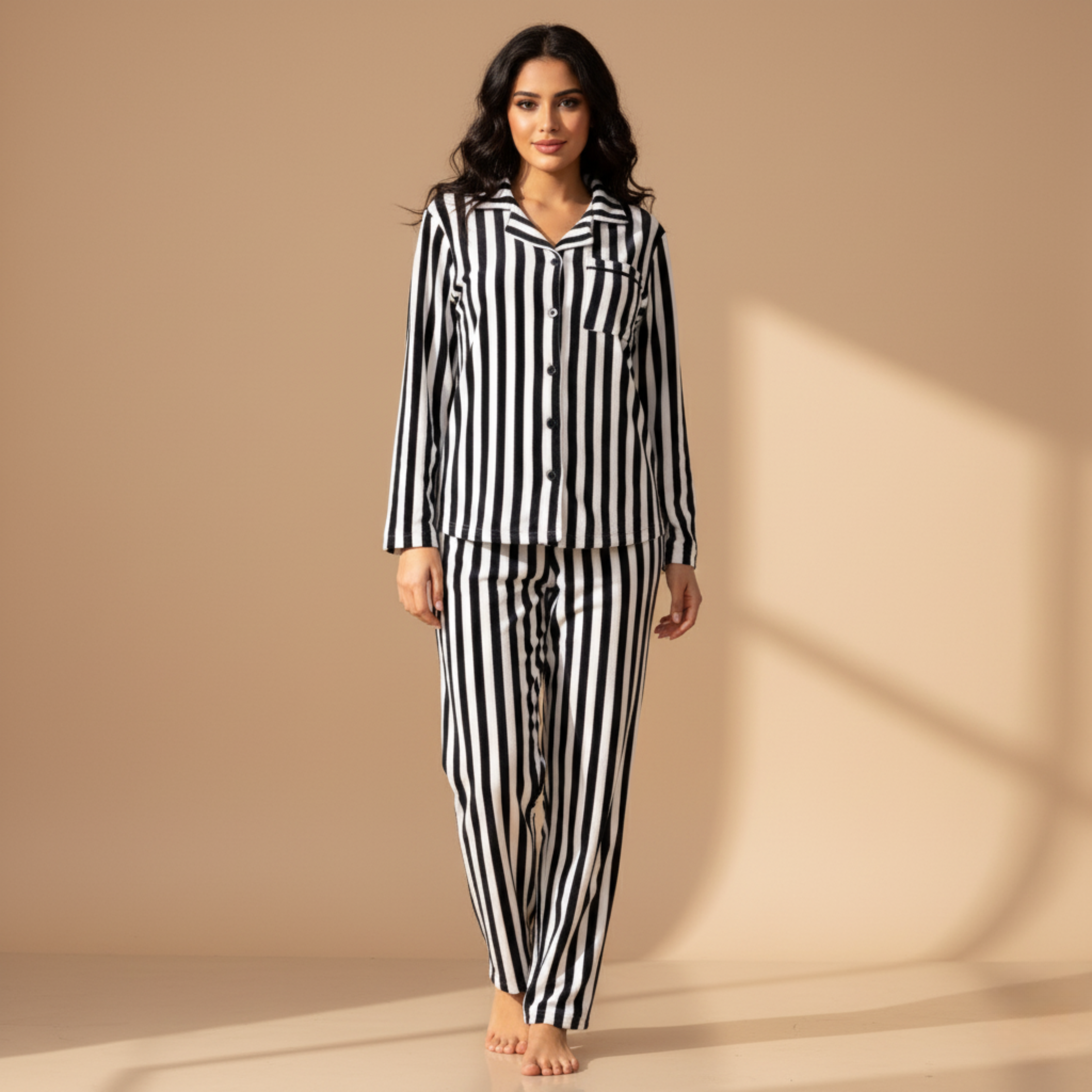 بيجامات قلوب بيضاء نسائية