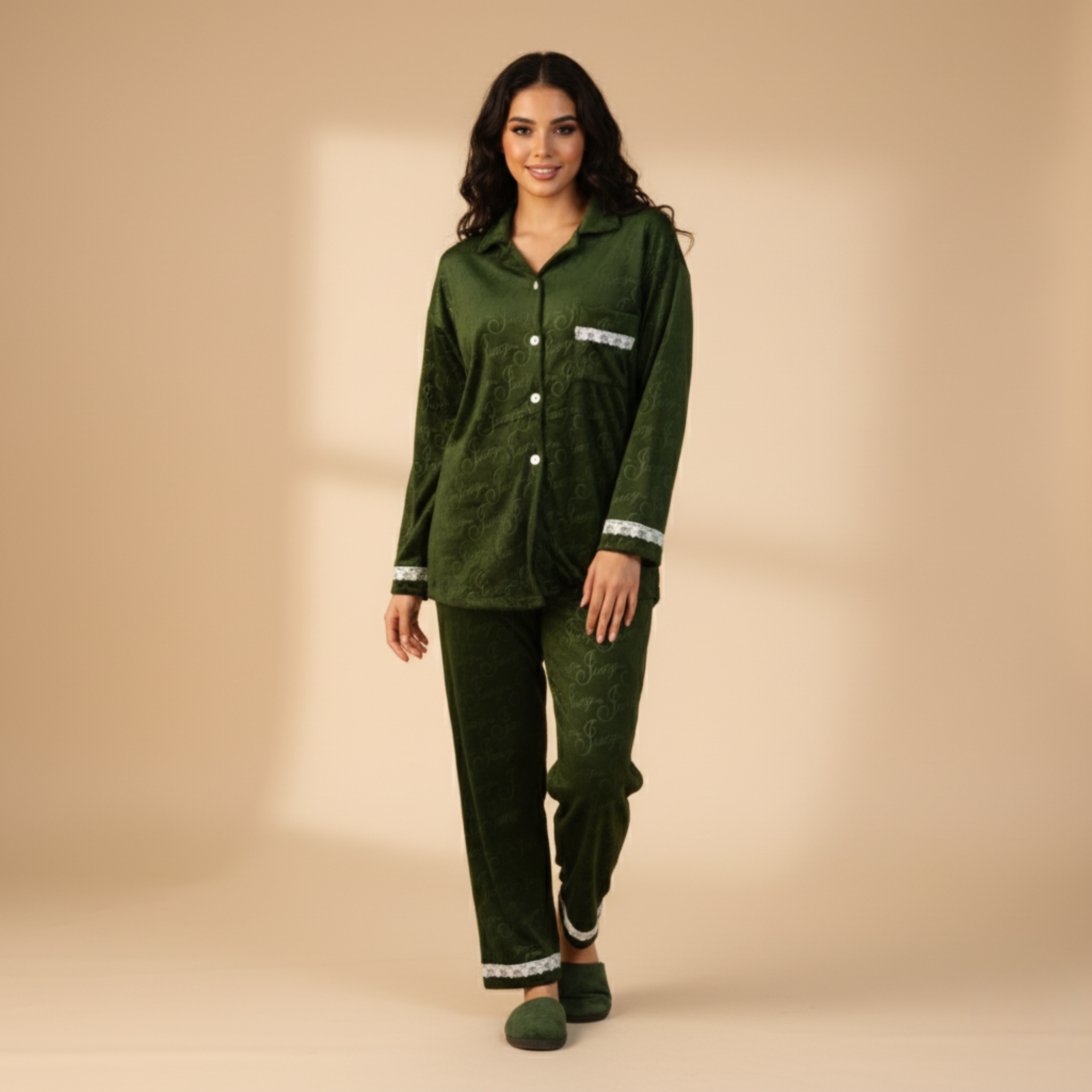 بيجامات قلوب بيضاء نسائية