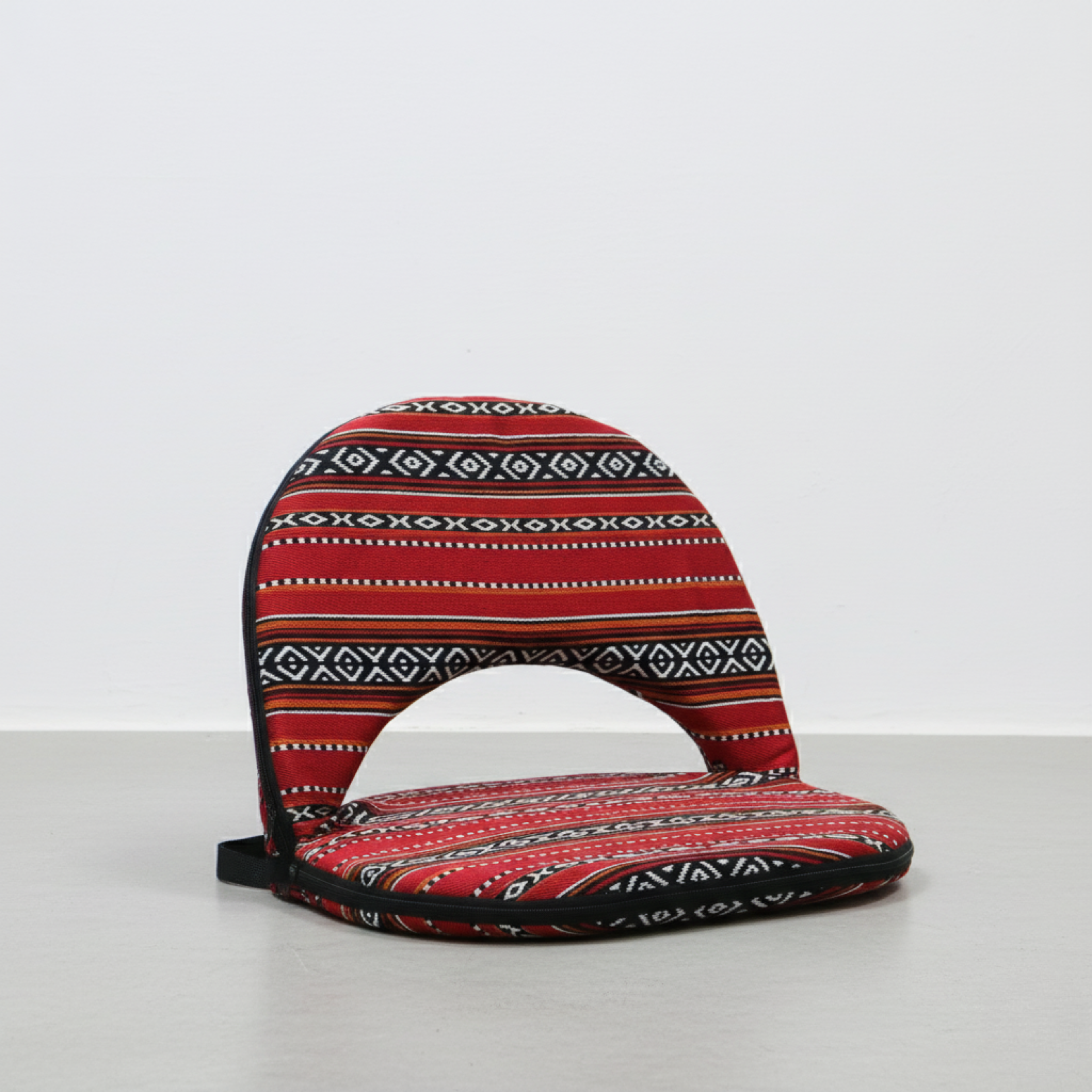 الكُرسي رقم C-04