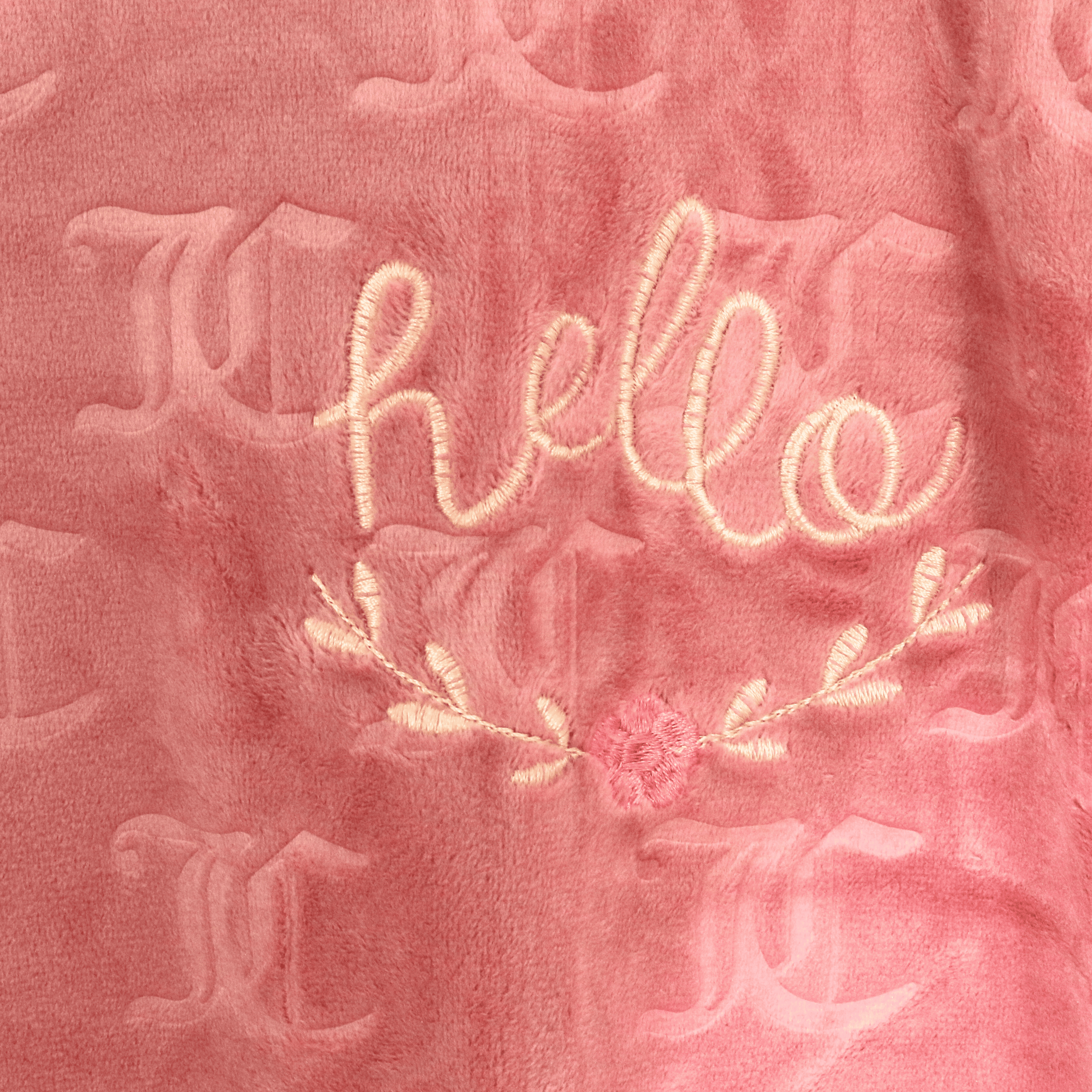 بيجامات قلوب بيضاء نسائية