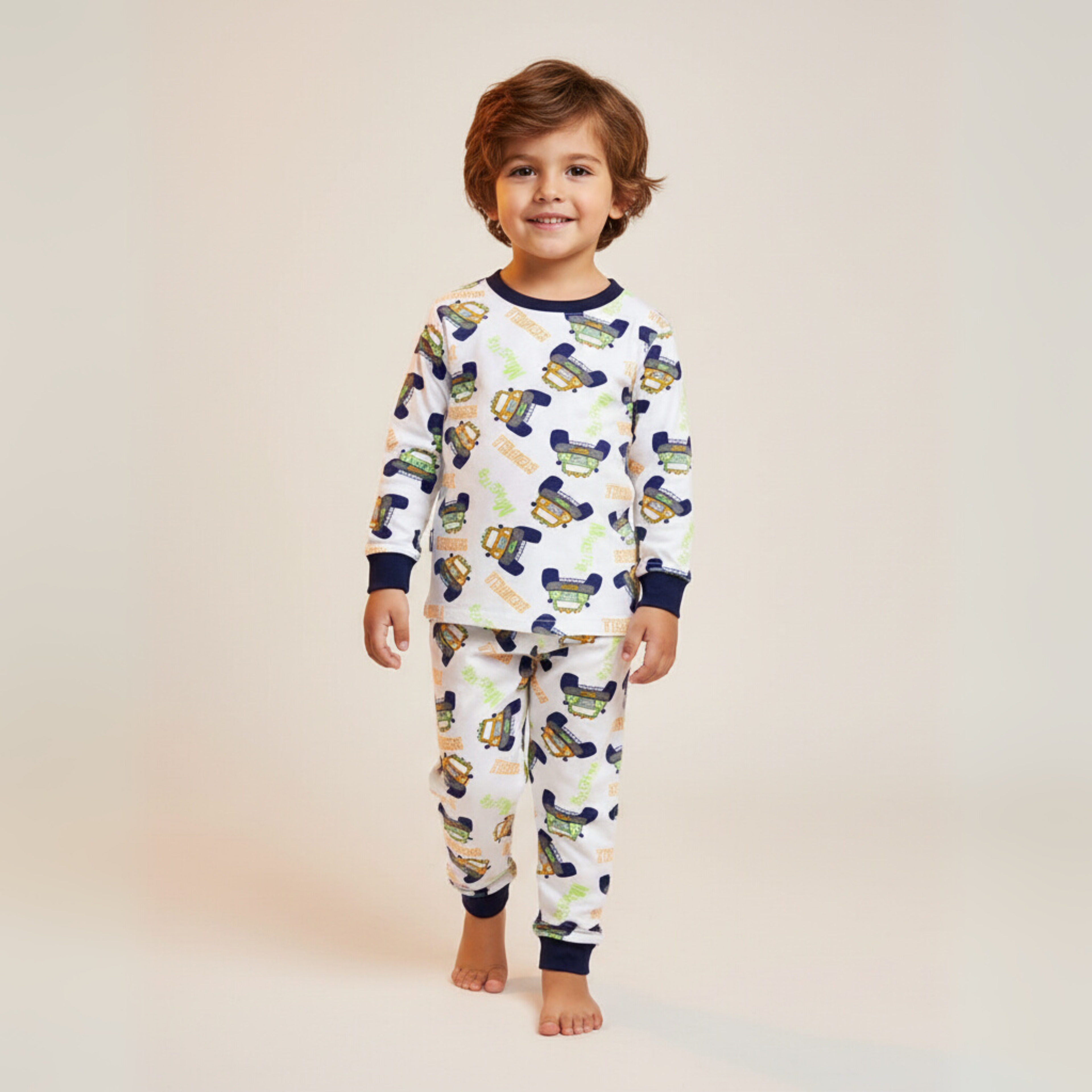 بيجامة بيضاء بأكمام طويلة بطبعة شاحنة الوحش (للأولاد)