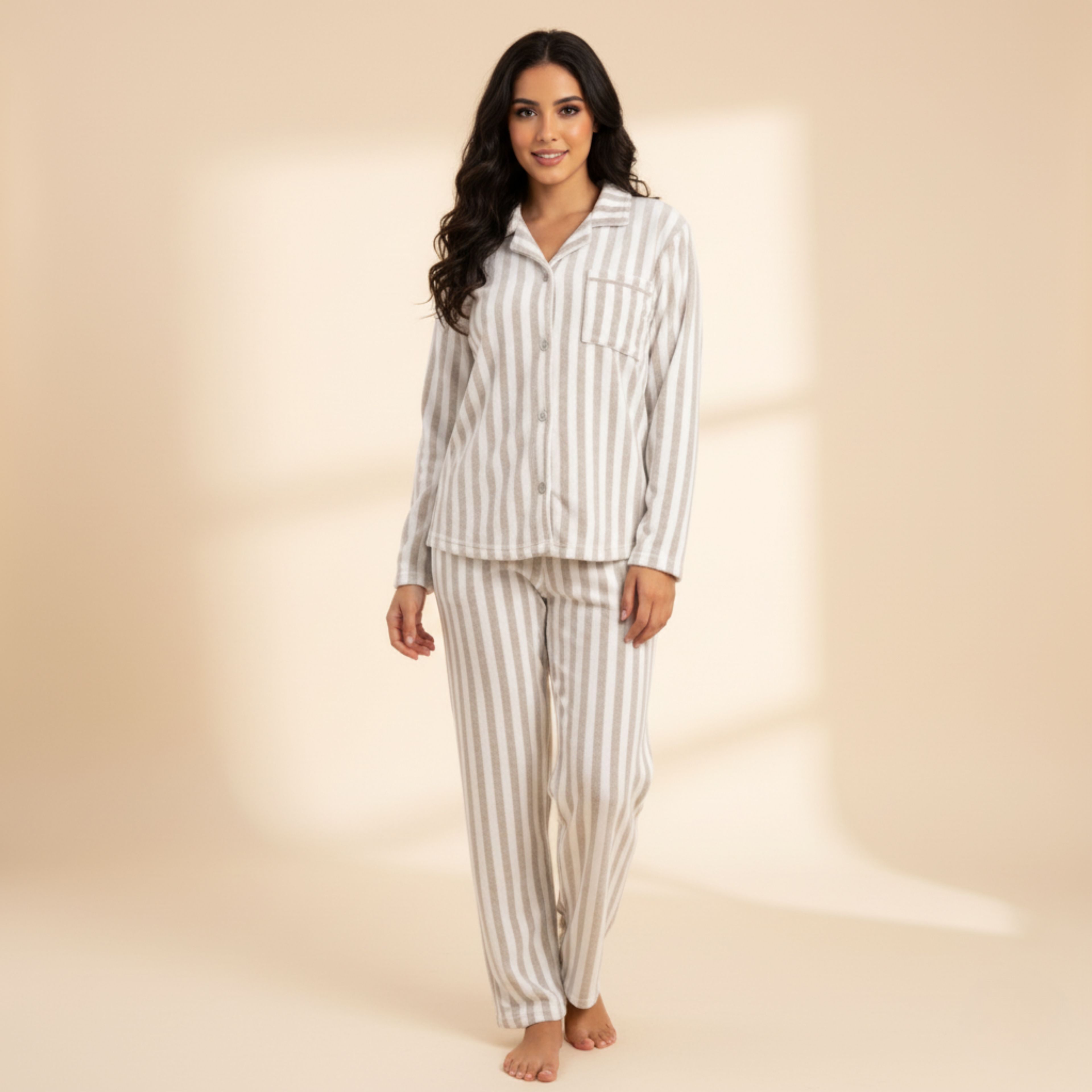 بيجامات قلوب بيضاء نسائية