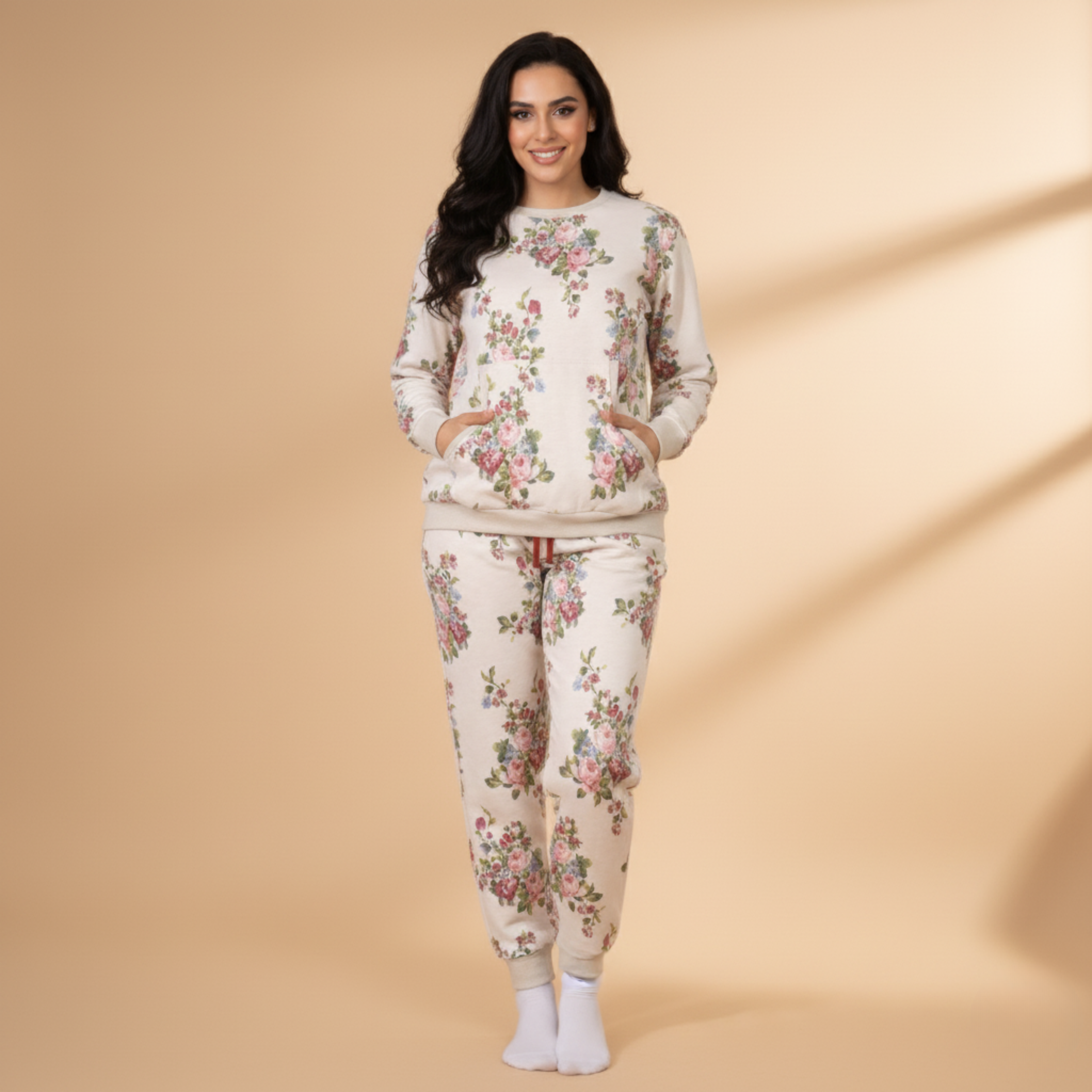 بيجامات قلوب بيضاء نسائية