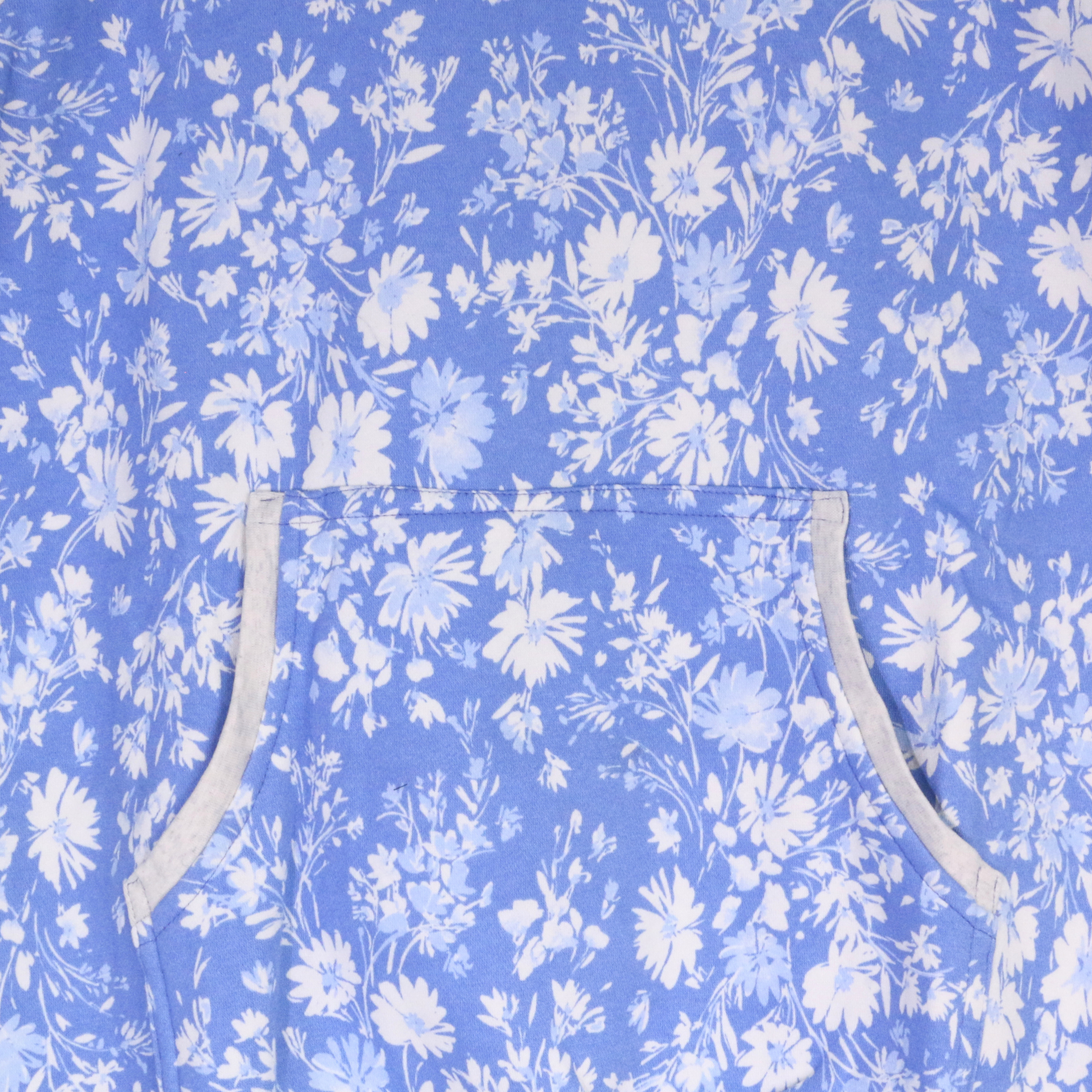 بيجامات قلوب بيضاء نسائية