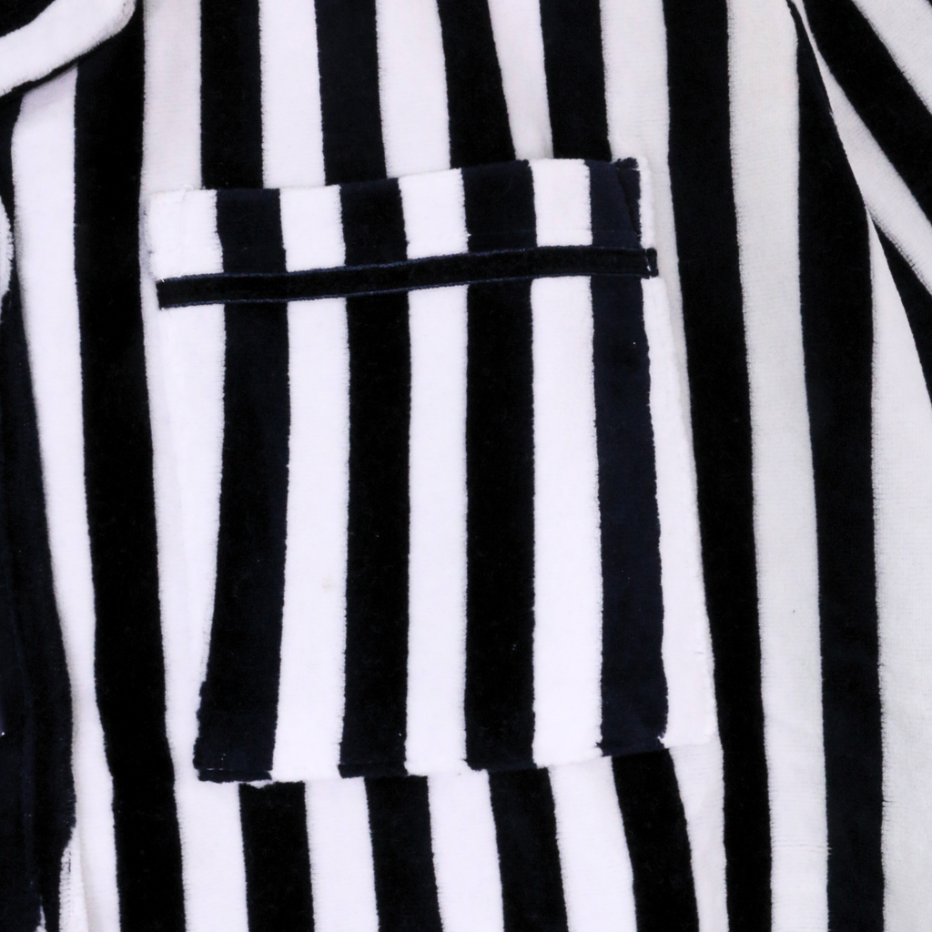 بيجامات قلوب بيضاء نسائية