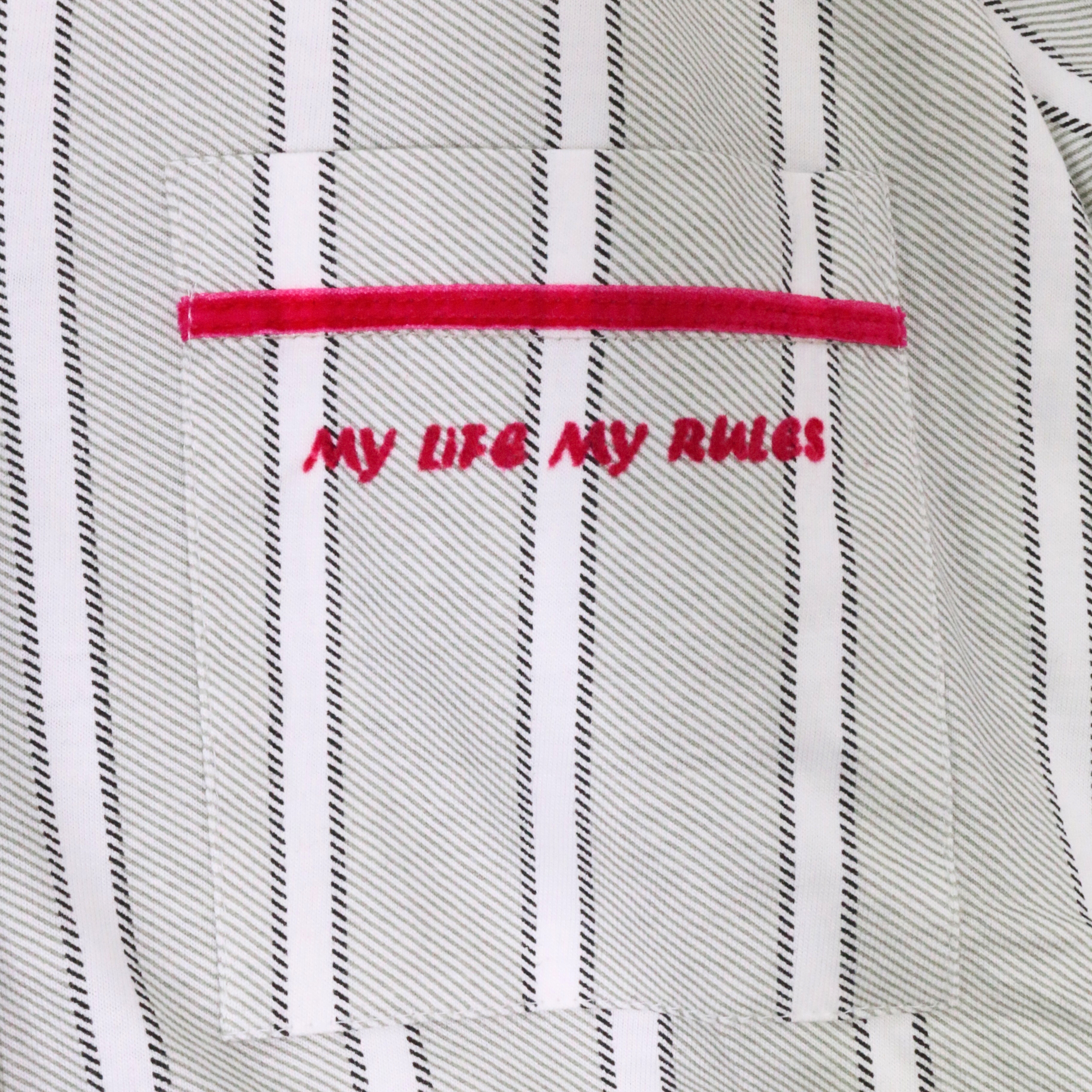 بيجامات قلوب بيضاء نسائية