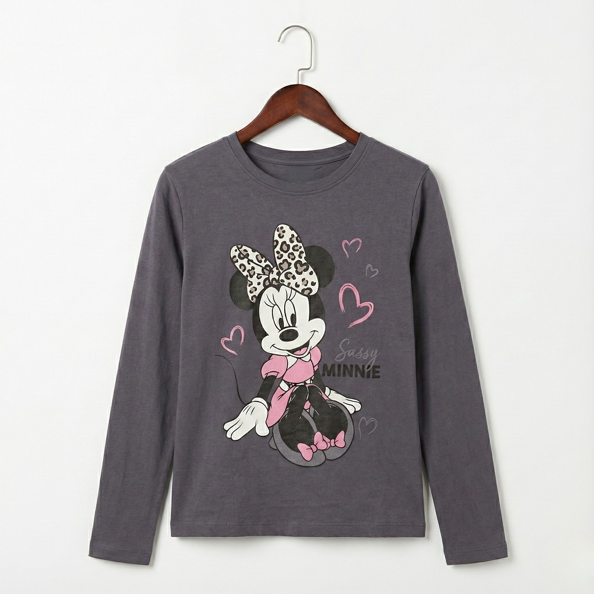 بيجامات قلوب بيضاء نسائية