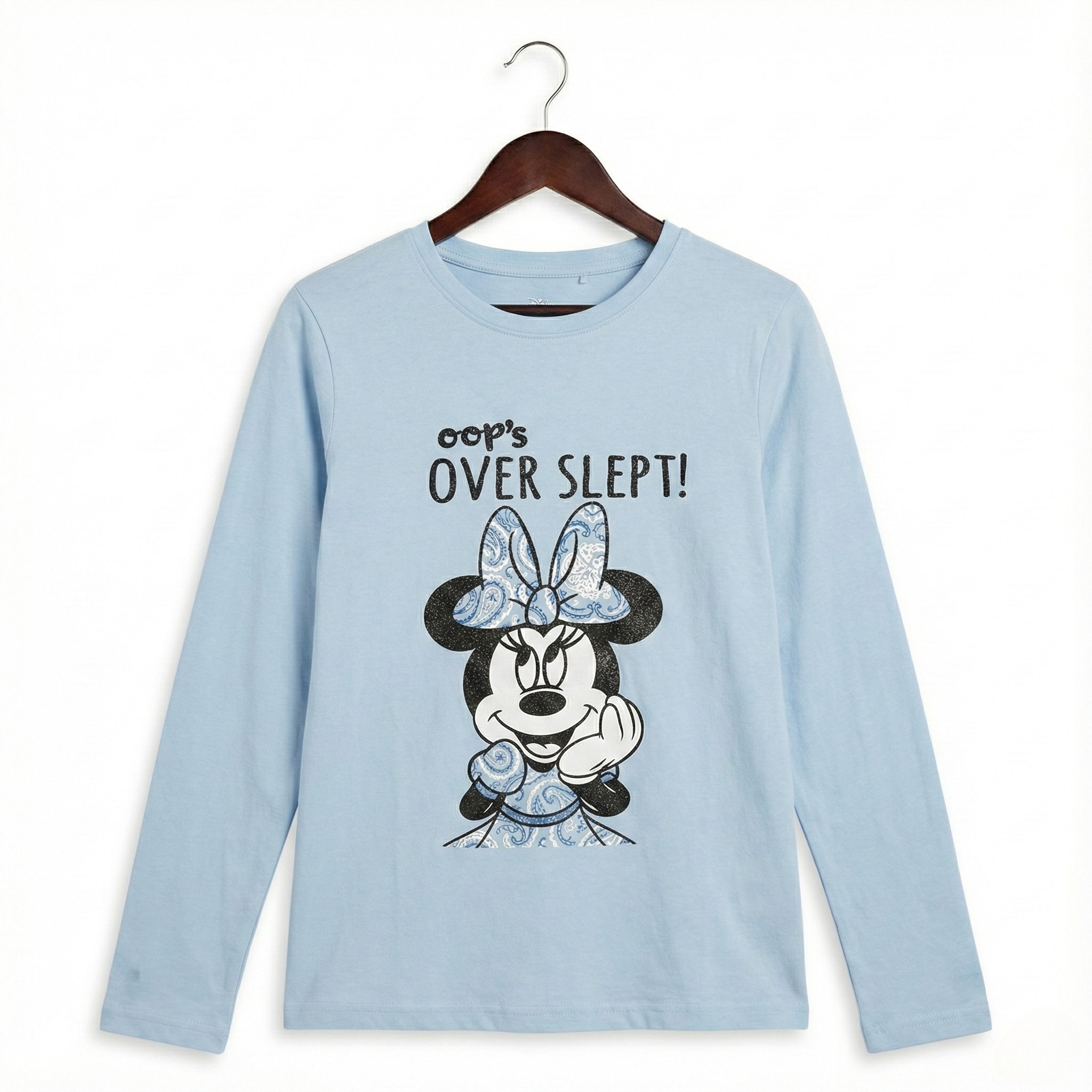 بيجامات قلوب بيضاء نسائية