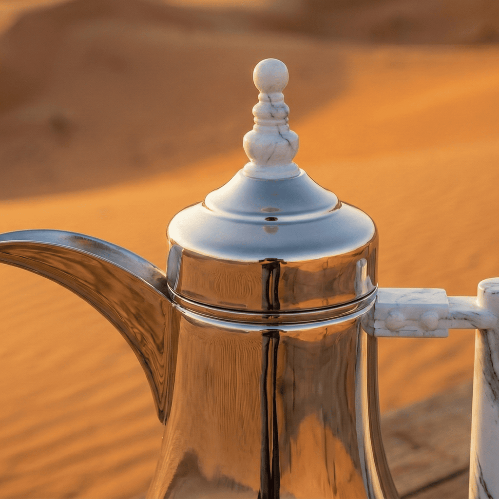 طقم شاي وغاوة في ترمس