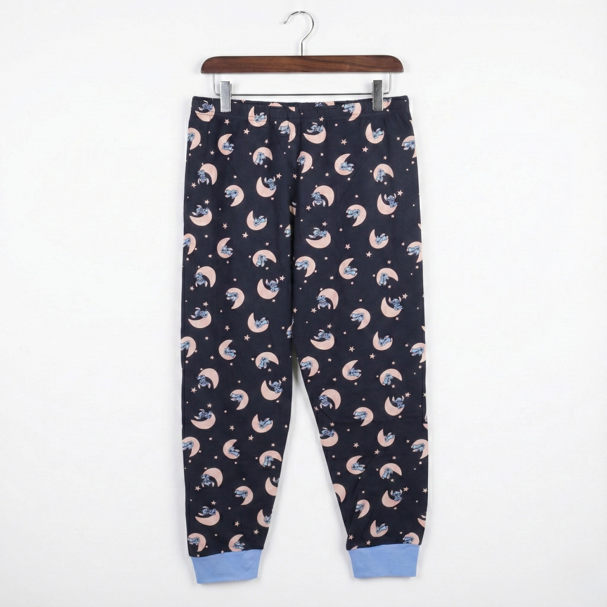 بيجامات قلوب بيضاء نسائية