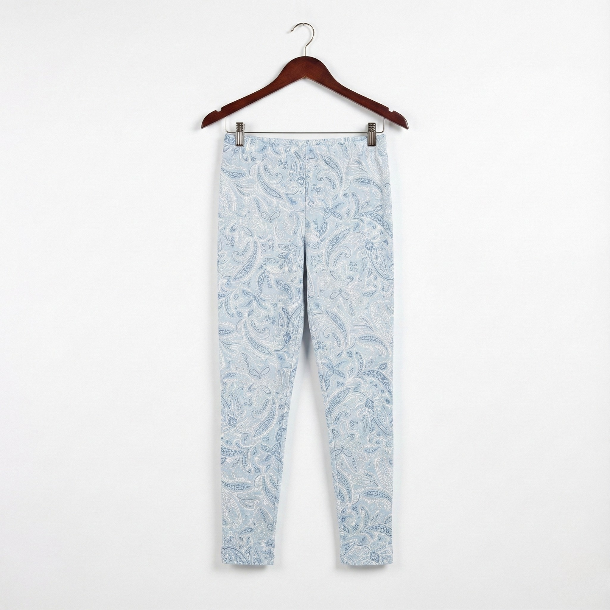 بيجامات قلوب بيضاء نسائية