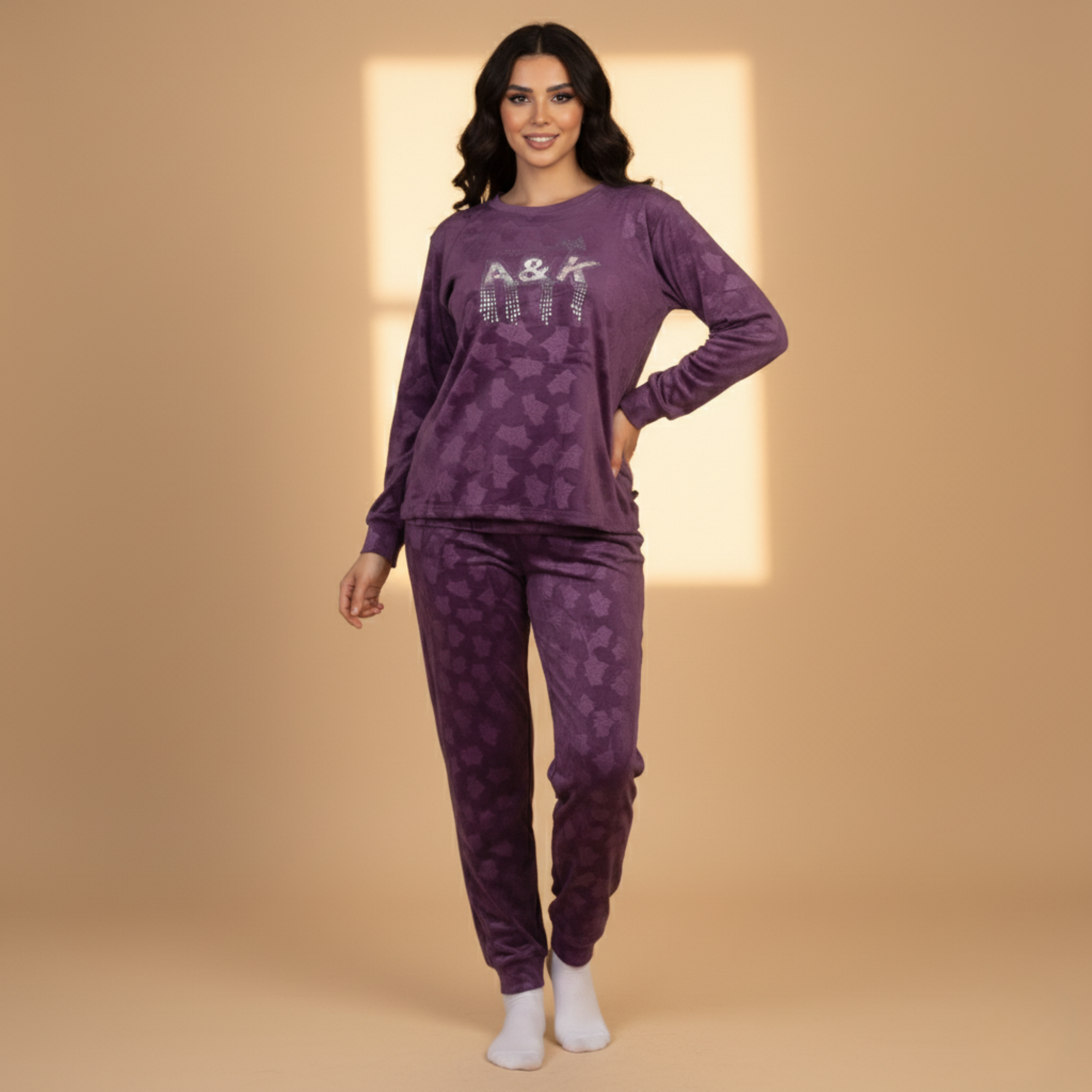 بيجامات قلوب بيضاء نسائية