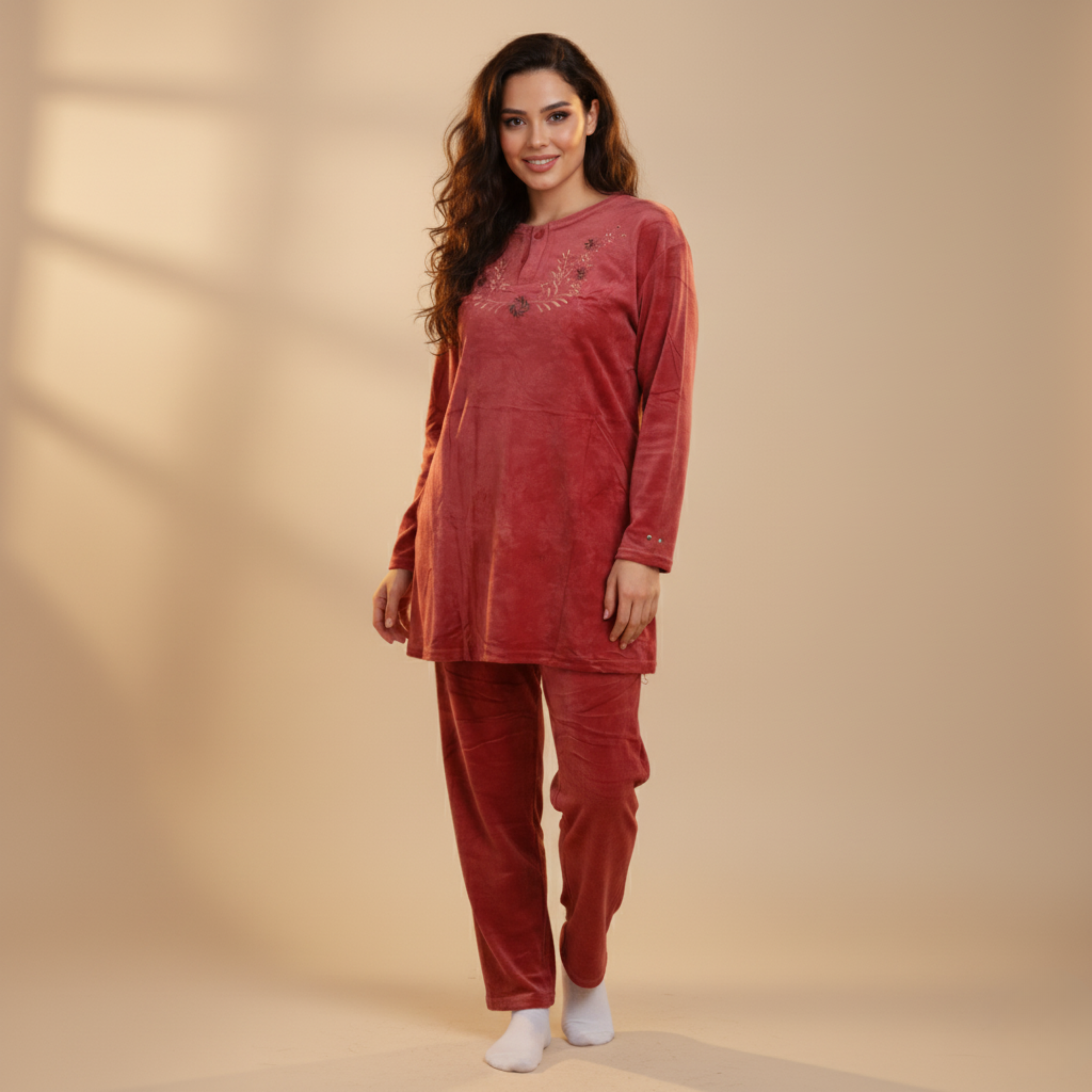 بيجامات قلوب بيضاء نسائية