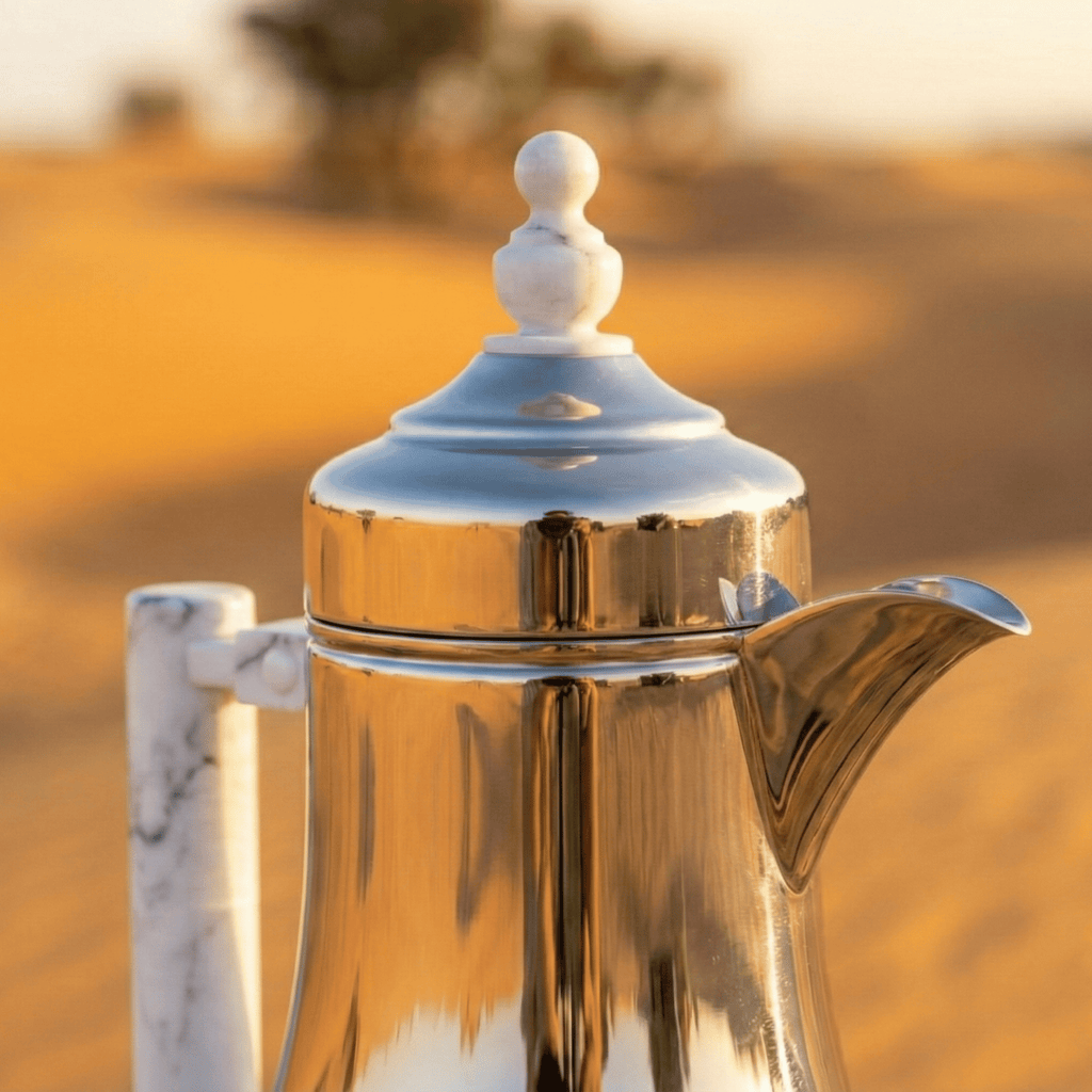 طقم شاي وغاوة في ترمس