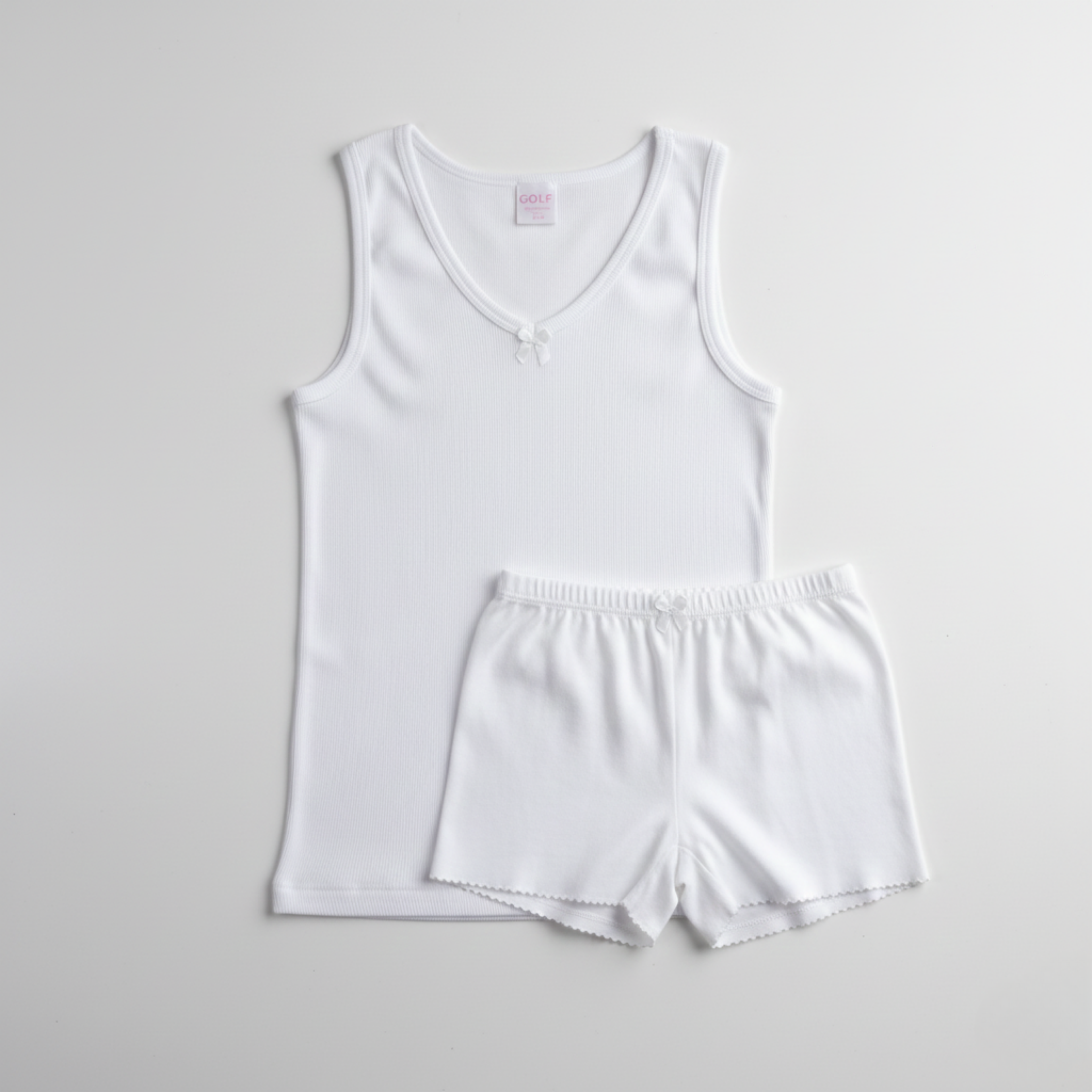 طقم جولف للبنات - تيشيرت وشورت