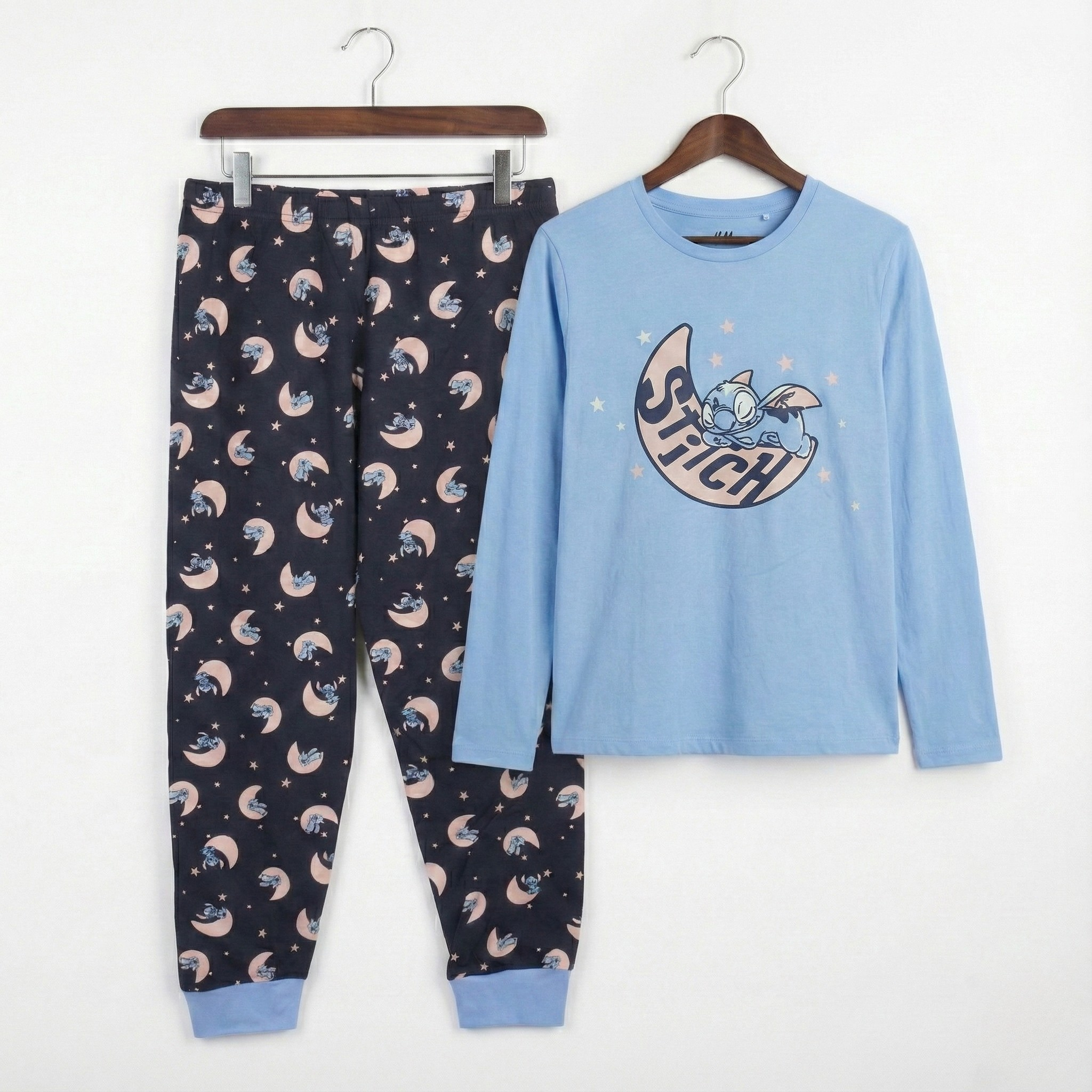 بيجامات قلوب بيضاء نسائية