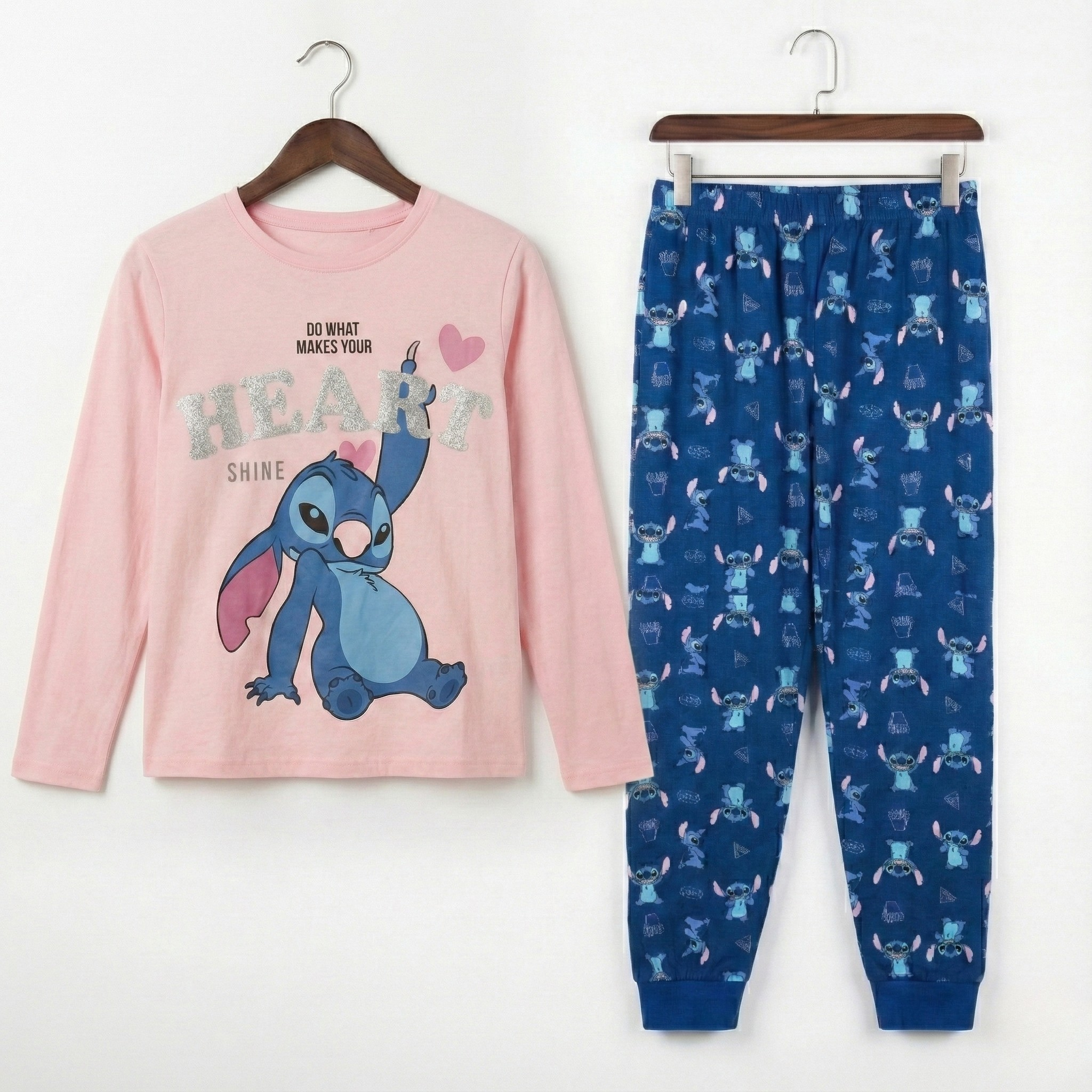 بيجامات قلوب بيضاء نسائية