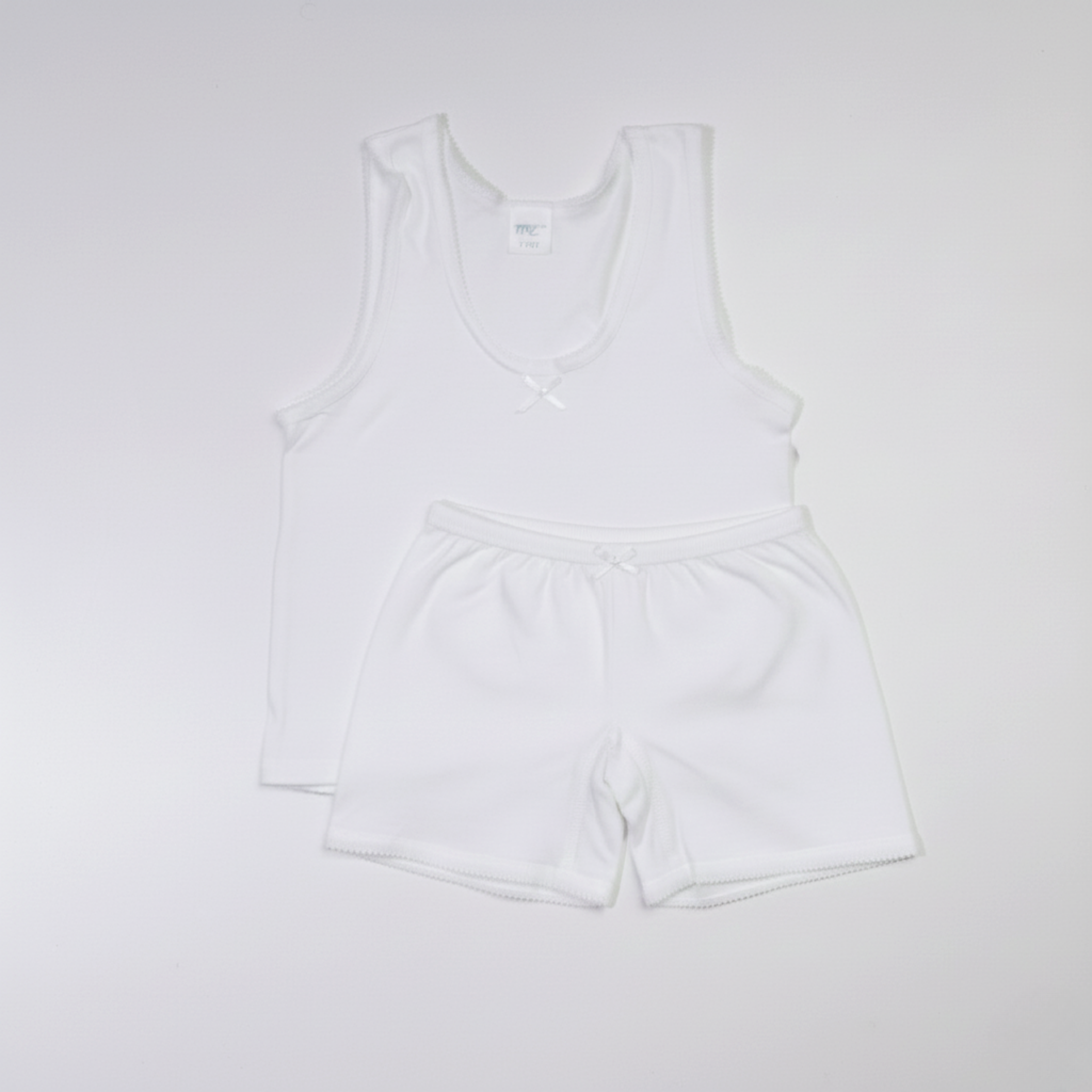 جربي - سترة وبنطال قصير للبنات